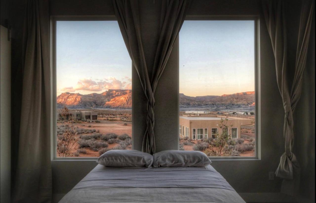 Page Arizona Border Town- Grand Serenity Room With Mesa Views ビッグ・ウォーター エクステリア 写真