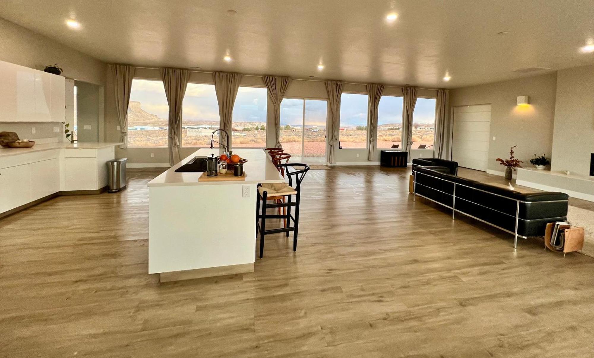 Page Arizona Border Town- Grand Serenity Room With Mesa Views ビッグ・ウォーター エクステリア 写真